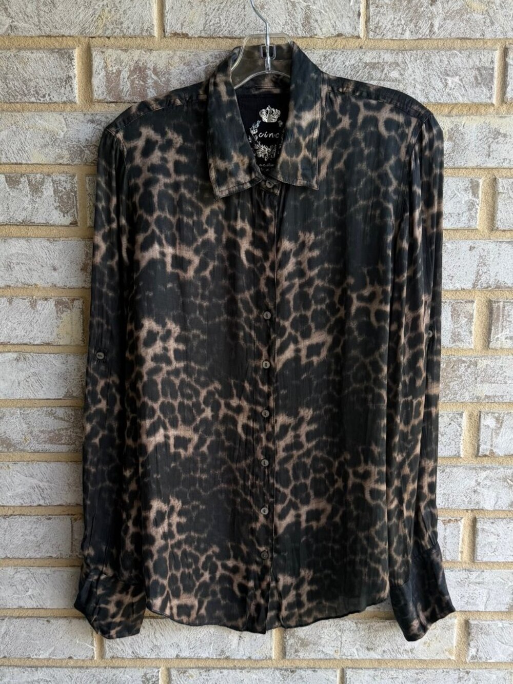Cino Long Sleeve Button Up Animal Print Satin Shirt Women's Size M